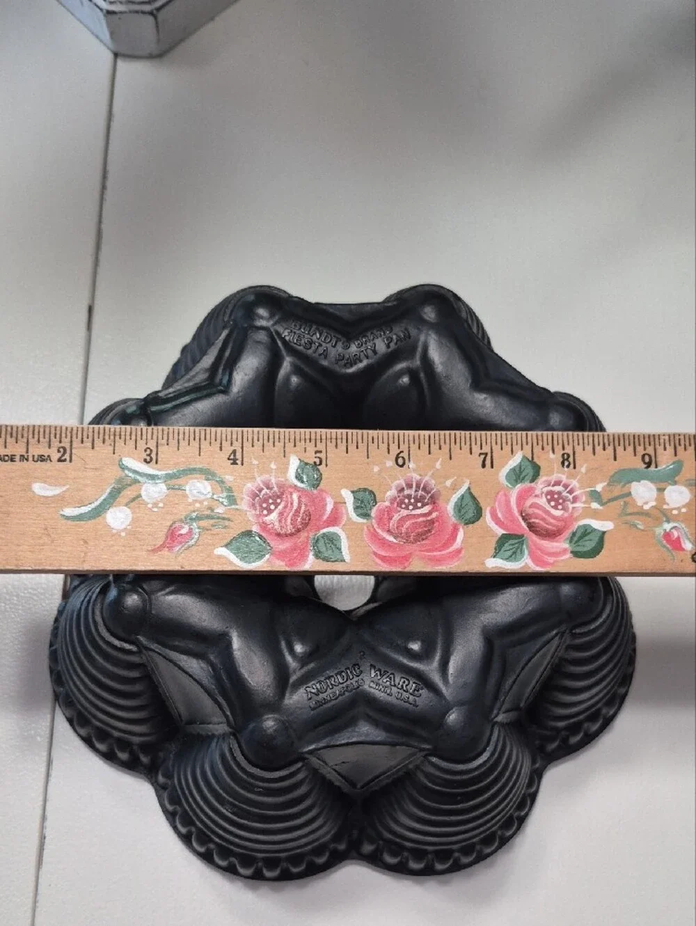 Nordic Ware Black Decorative Bundt Pan